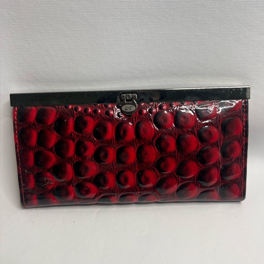NWT Croc embossed LT wallet